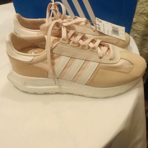 Adidas Originals Womens Retropy E5 Size 11 Pink White Athletic Shoes Sneakers - Picture 3 of 7